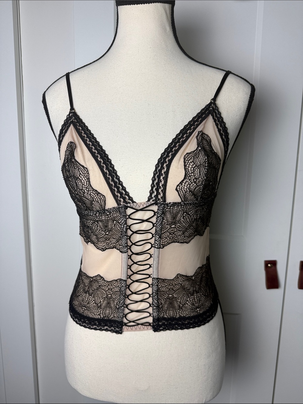 Victoria Secret Nude Black Lace Corset Tank Top small mesh with boning